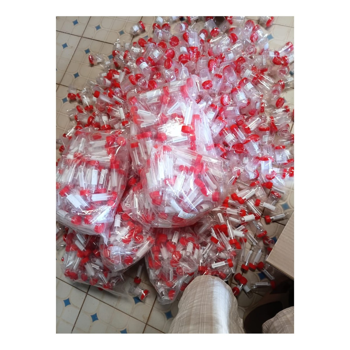 Red Top Vacutainer (Plain)